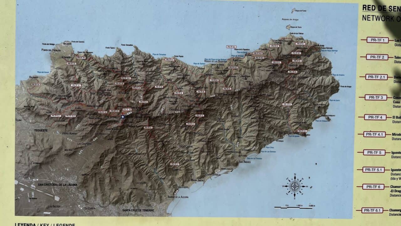 This is a high resolution official map of the Anaga Rural Park hiking trails, courtesy of the park administration. If you want to see a physical version of this map, you can visit the Park's Tourist Information Centre located next to the Cruz del Carmen lookout.